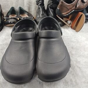 Crocs Lock Slip Resistant Work Clogs Mules Shoes Women's Size 11 Men's 9